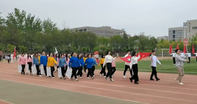 jdb电子游戏官方网站在第60届校运会拼搏奋进.jpg